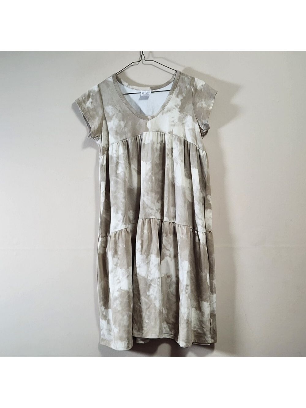 Jax + lennon double ruffle midi print dress size small